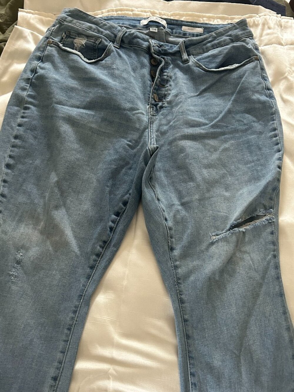 Judy Blue distressed jeans size 20